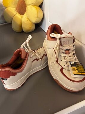 Caterpillar Cream and Rust Low-Top Sneakers